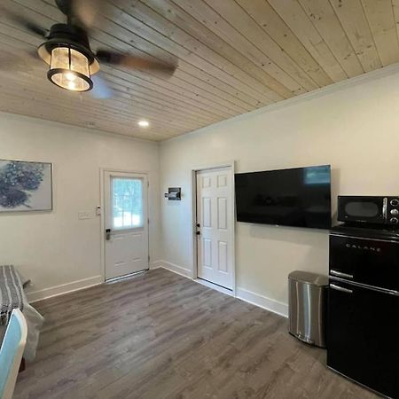 Beautifully Renovated Studio 2 Miles From Marina! Winchester Buitenkant foto