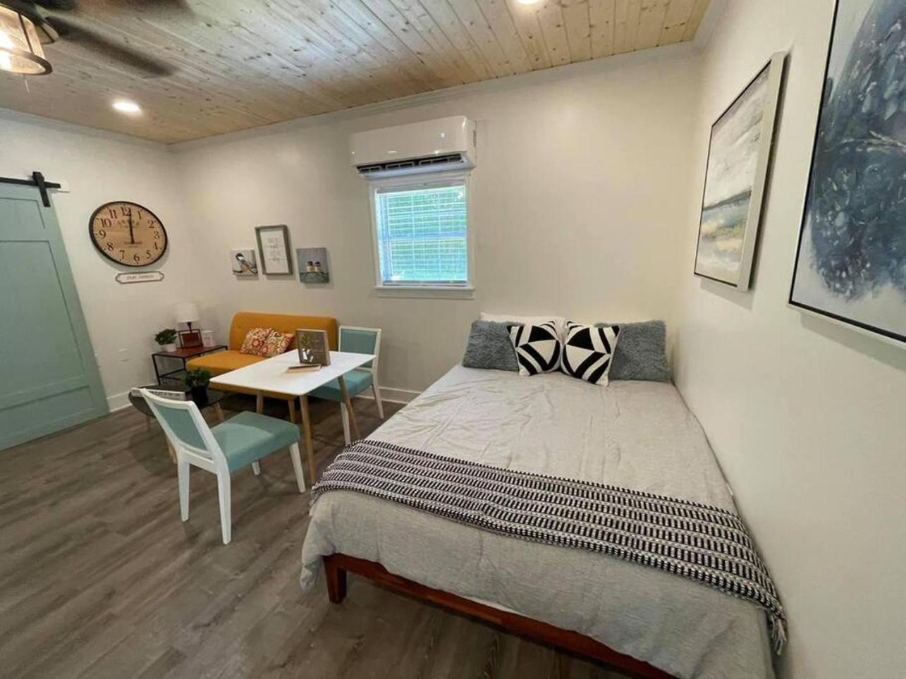 Beautifully Renovated Studio 2 Miles From Marina! Winchester Buitenkant foto