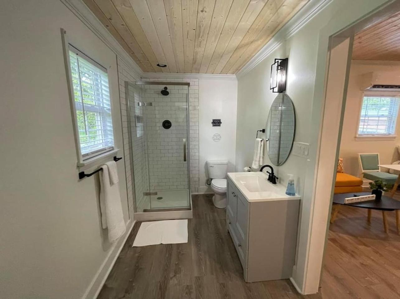 Beautifully Renovated Studio 2 Miles From Marina! Winchester Buitenkant foto