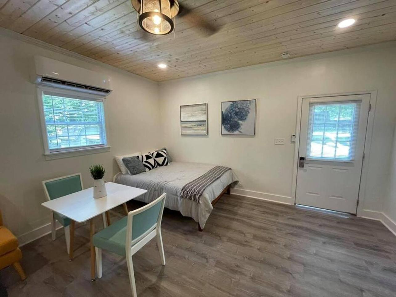 Beautifully Renovated Studio 2 Miles From Marina! Winchester Buitenkant foto